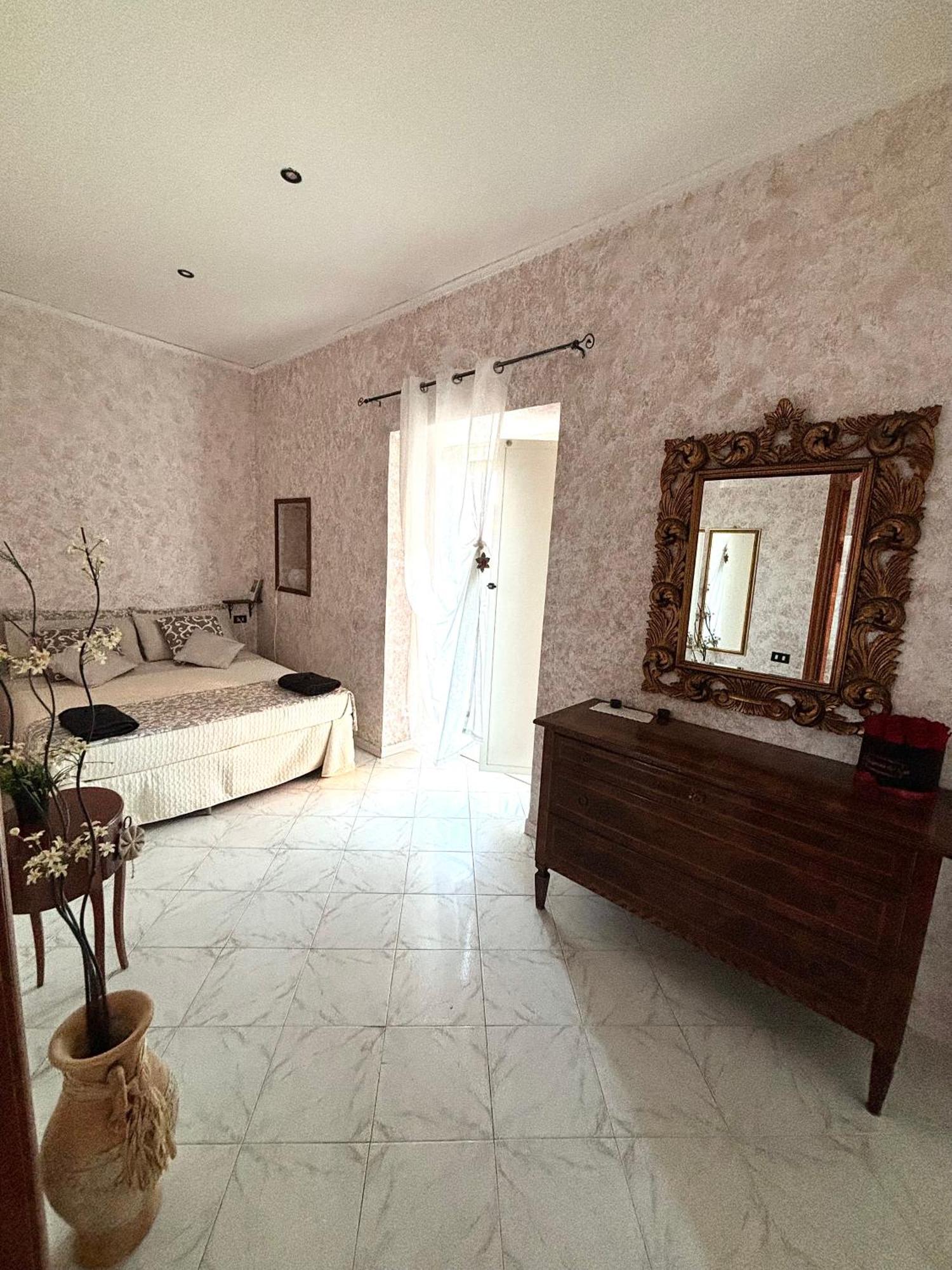 Rian House Appartement Napels Buitenkant foto