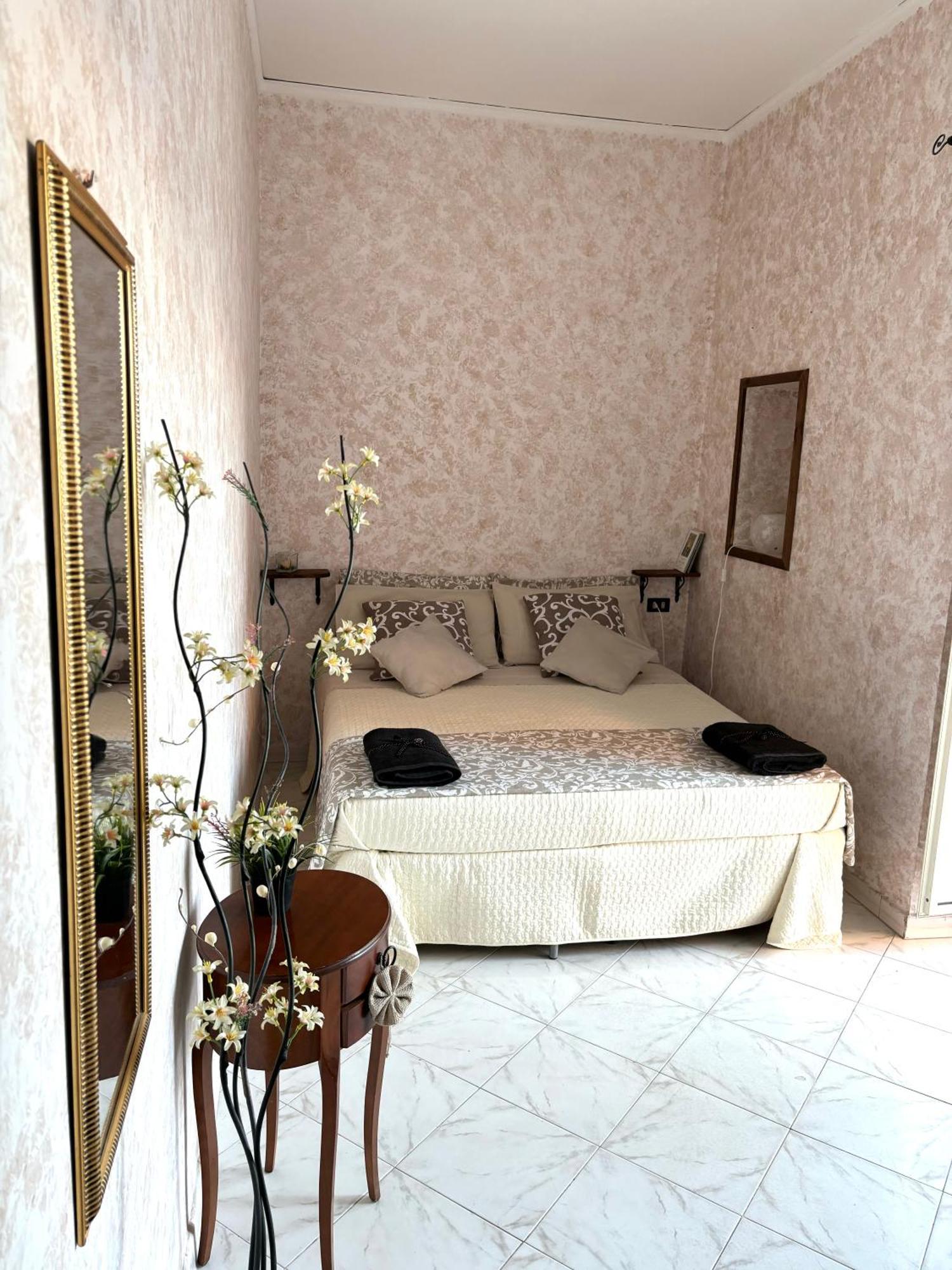 Rian House Appartement Napels Buitenkant foto